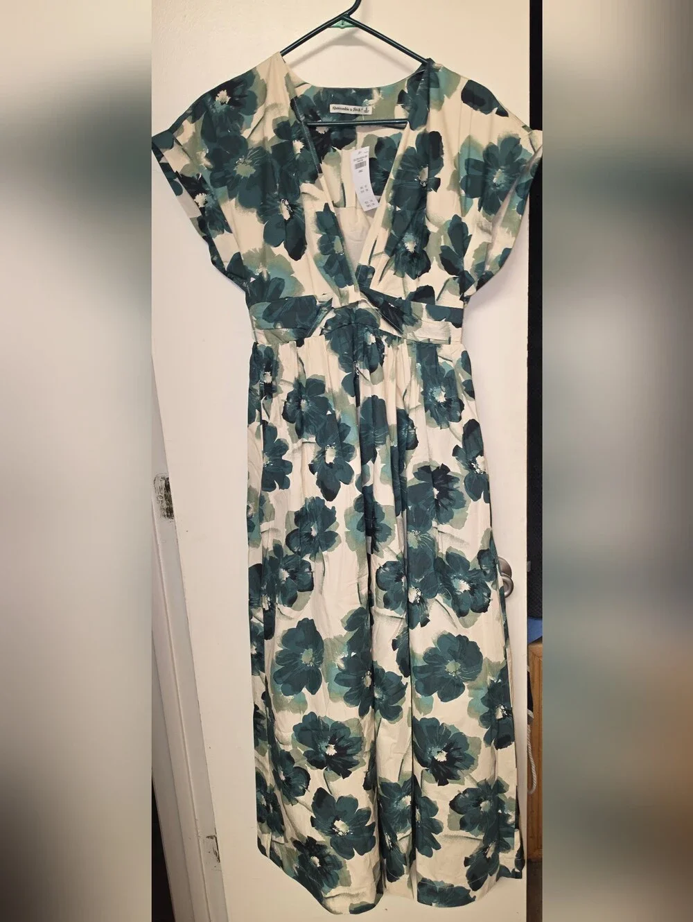 NWT Abercrombie & Fitch Twist-Front  Maxi Dress Teal Green Cream Floral Small